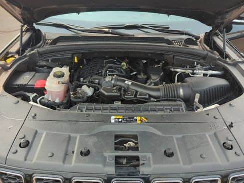 Used 2023 Jeep Grand Cherokee L Limited AWD/4WD image 12