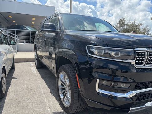 Used 2022 Jeep Grand Wagoneer Series II w/ Flexible Seating Group image 3