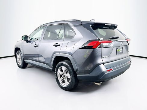 Used 2022 Toyota RAV4 XLE w/ Convenience Package image 5