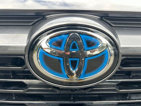 Used 2022 Toyota RAV4 SE w/ Convenience Package AWD/4WD image 34