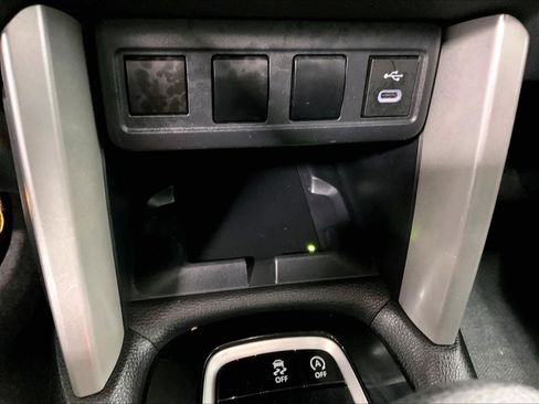 Certified 2024 Toyota Corolla Cross LE image 26