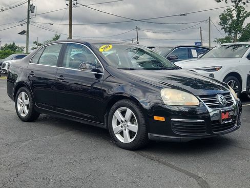 Used 2009 Volkswagen Jetta SE FWD image 2
