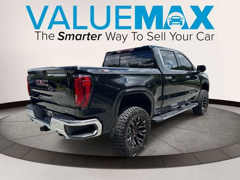 Used 2022 GMC Sierra 1500 SLT w/ SLT Premium Plus Package AWD/4WD image 3