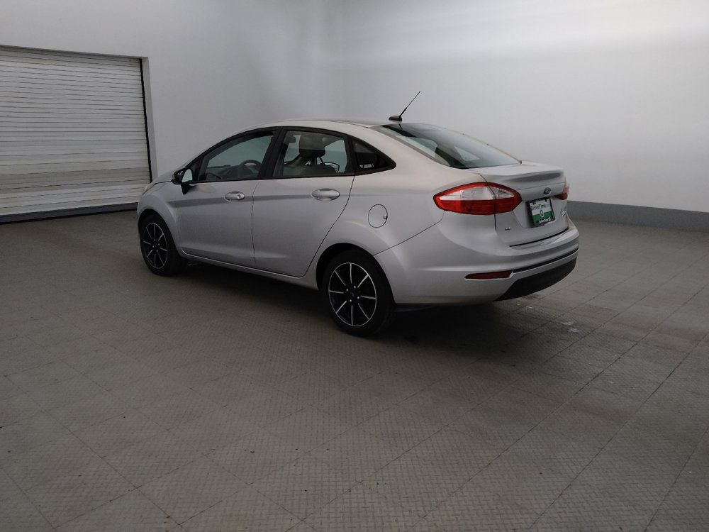 Used 2018 Ford Fiesta SE w/ Cold Weather Package FWD image 3