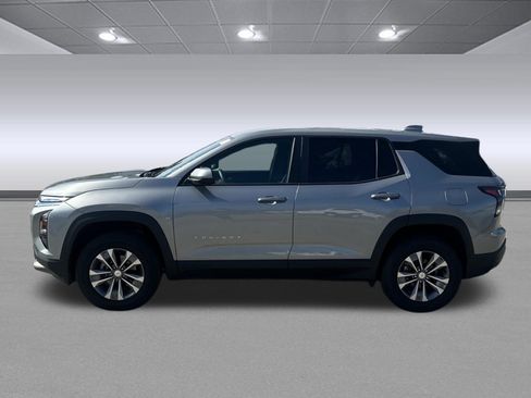Used 2026 Chevrolet Equinox LT FWD image 6
