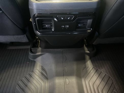 Used 2024 GMC Sierra 1500 AT4 w/ AT4 Premium Package AWD/4WD image 22