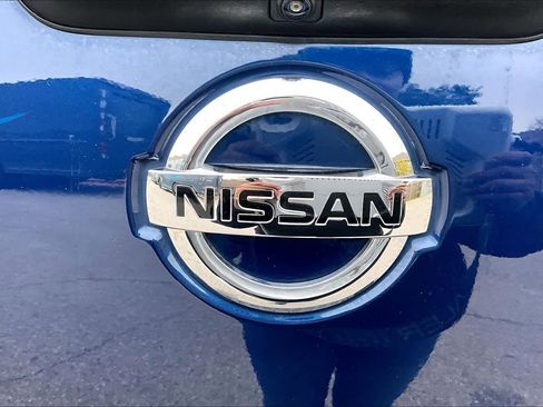 Used 2020 Nissan Titan SV w/ SV Convenience Package image 29
