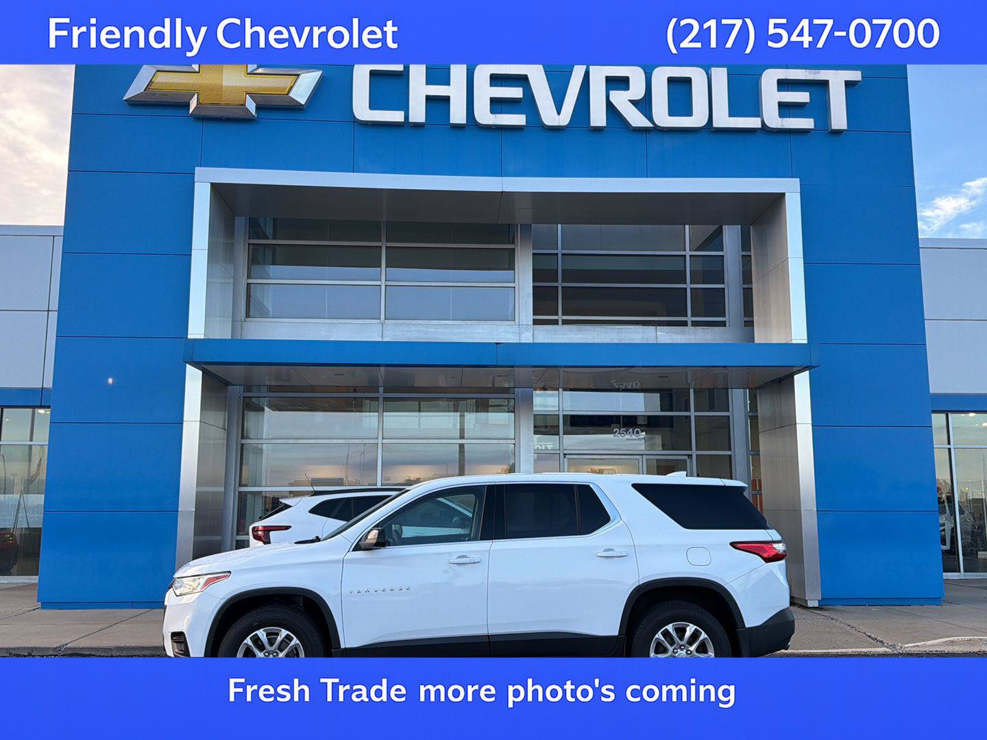 Used 2021 Chevrolet Traverse LS FWD image 1