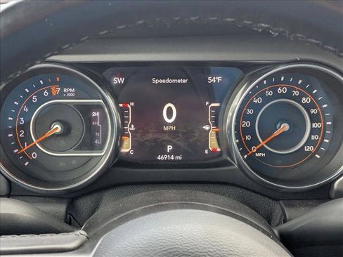 Used 2021 Jeep Gladiator Willys image 10