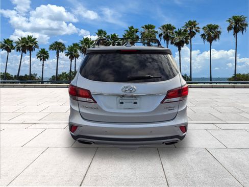 Used 2017 Hyundai Santa Fe Limited image 6