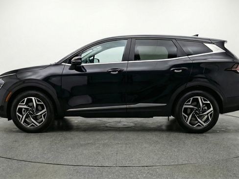 Used 2025 Kia Sportage LX FWD image 5