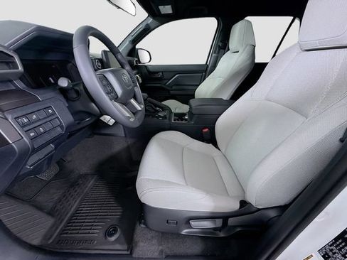 New 2026 Toyota 4Runner SR5 AWD/4WD image 19