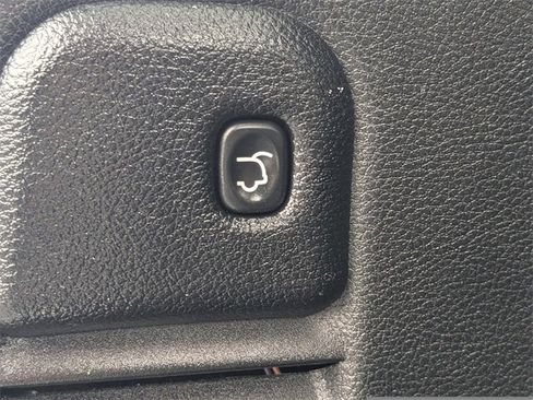 Used 2015 Jeep Grand Cherokee Overland image 14