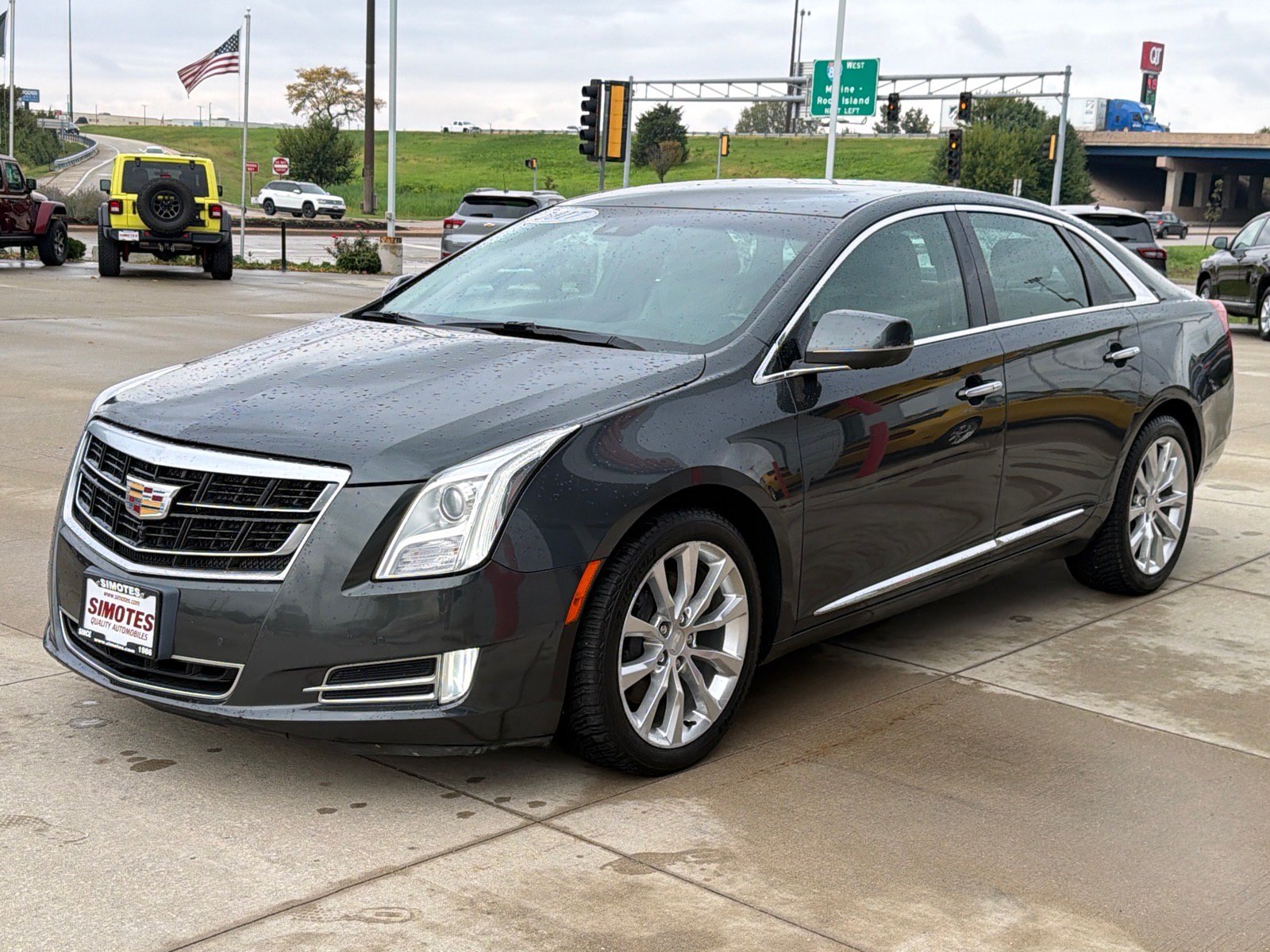 Used 2017 Cadillac XTS Luxury w/ Driver Awareness Package AWD/4WD image 4
