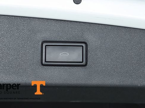 Used 2021 Volkswagen Tiguan SEL Premium R-Line image 69