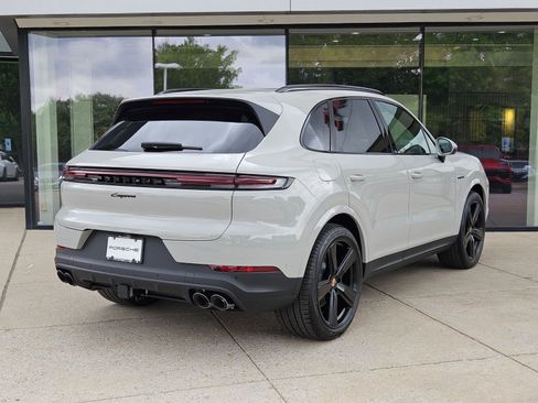 New 2026 Porsche Cayenne E-Hybrid AWD/4WD image 9