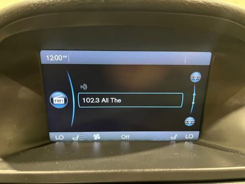 Used 2014 Volvo XC70 T6 image 32