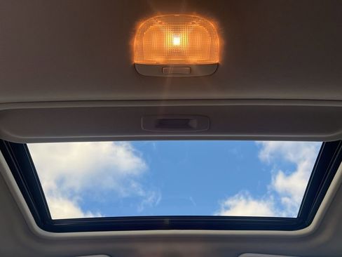 Certified 2024 Subaru Crosstrek 2.0i Premium image 34