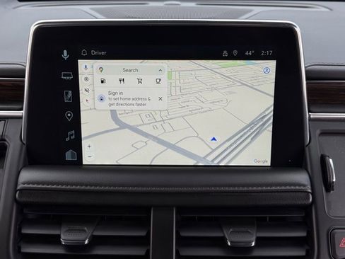 Used 2022 Chevrolet Suburban High Country image 17