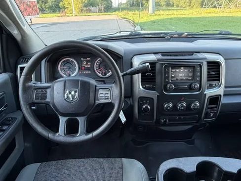 Used 2015 RAM 3500 SLT AWD/4WD image 18