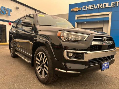 Used 2022 Toyota 4Runner Limited AWD/4WD image 13