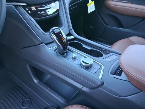 New 2026 Cadillac XT5 Premium Luxury image 16