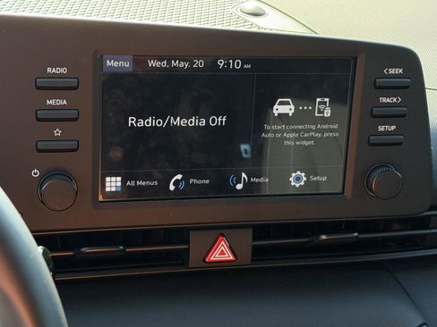 Used 2025 Hyundai Elantra Sport FWD image 11