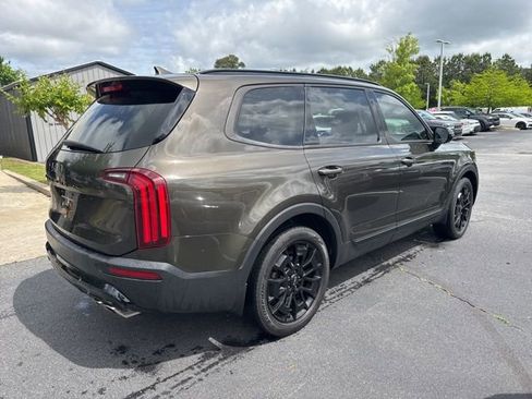Certified 2022 Kia Telluride SX w/ Nightfall Edition Package AWD/4WD image 6