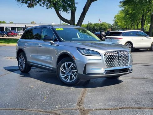 Used 2024 Lincoln Corsair AWD w/ Equipment Group 101A image 33