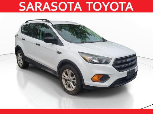 Used 2018 Ford Escape S FWD image 1