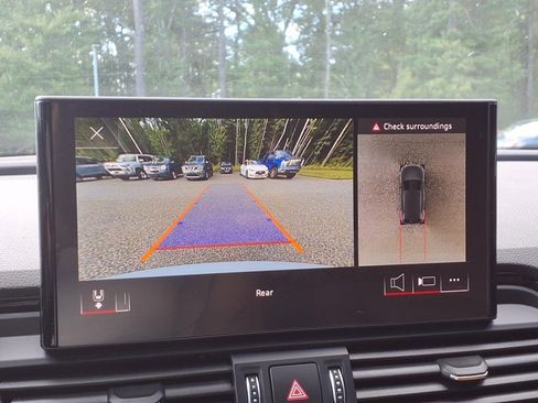 Used 2025 Audi Q5 e Premium Plus w/ Premium Plus Package image 31