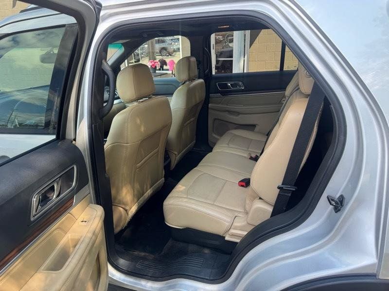 Used 2017 Ford Explorer Limited FWD image 14