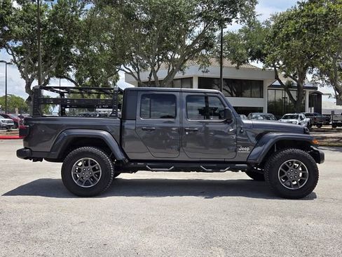 Used 2020 Jeep Gladiator Overland AWD/4WD image 5