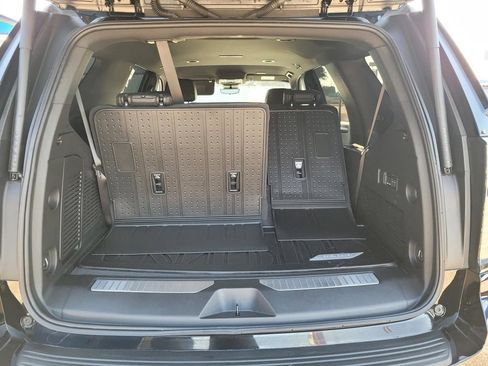 Used 2026 Chevrolet Tahoe High Country RWD image 13
