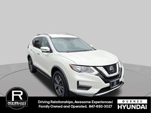 Used 2020 Nissan Rogue SV w/ Premium Package AWD/4WD image 2