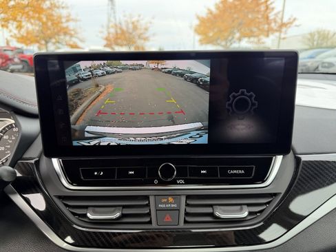 Used 2023 Nissan Altima 2.5 SR w/ SR Premium Package image 22