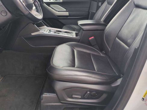 Used 2022 Ford Explorer Limited w/ Limited Technology Package image 19