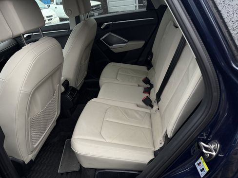 Used 2019 Audi Q3 2.0T Premium Plus image 11