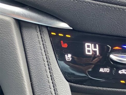 Used 2024 Cadillac XT5 Premium Luxury image 32