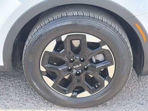 Certified 2024 Kia Sorento S w/ Panoramic Sunroof Package FWD image 9