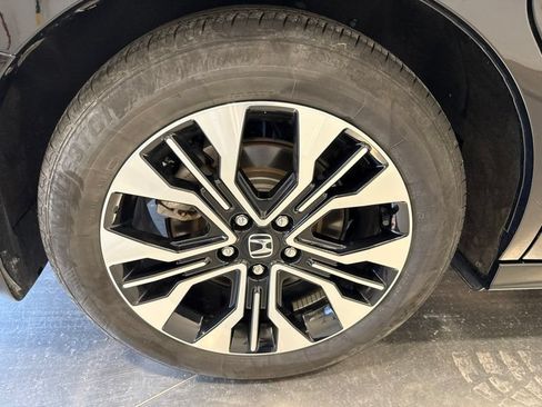 Used 2025 Honda Odyssey Elite image 8
