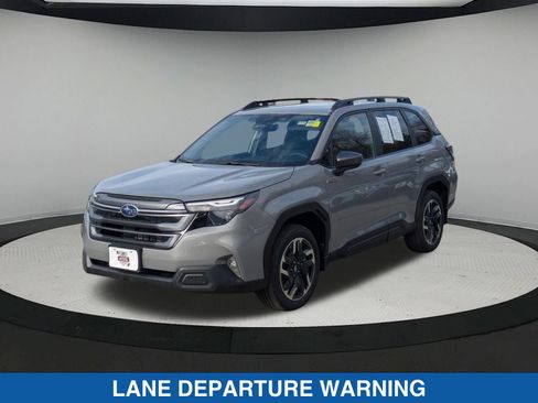 Certified 2025 Subaru Forester Premium AWD/4WD image 8