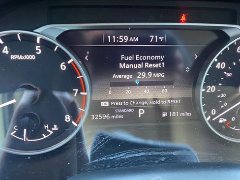 Used 2023 Nissan Rogue SV image 33