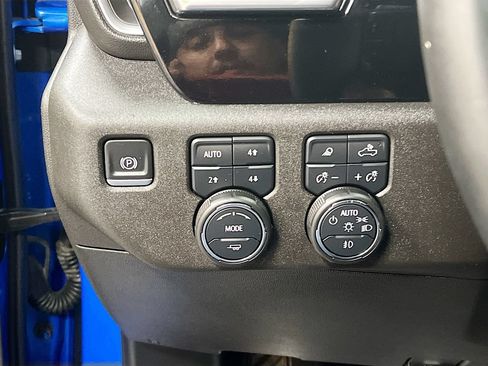 Used 2025 Chevrolet Silverado 1500 RST AWD/4WD image 10