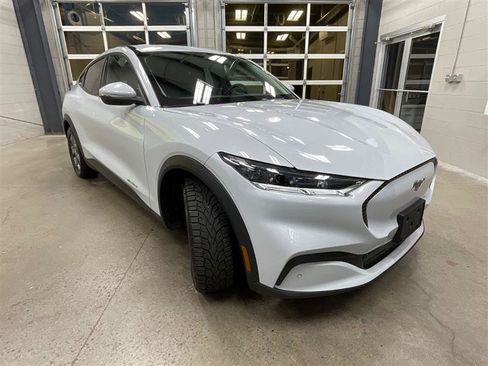 Used 2021 Ford Mustang Mach-E Select image 7
