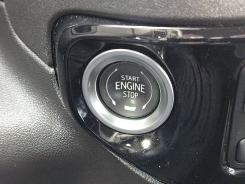 Used 2025 GMC Sierra 1500 SLT image 28