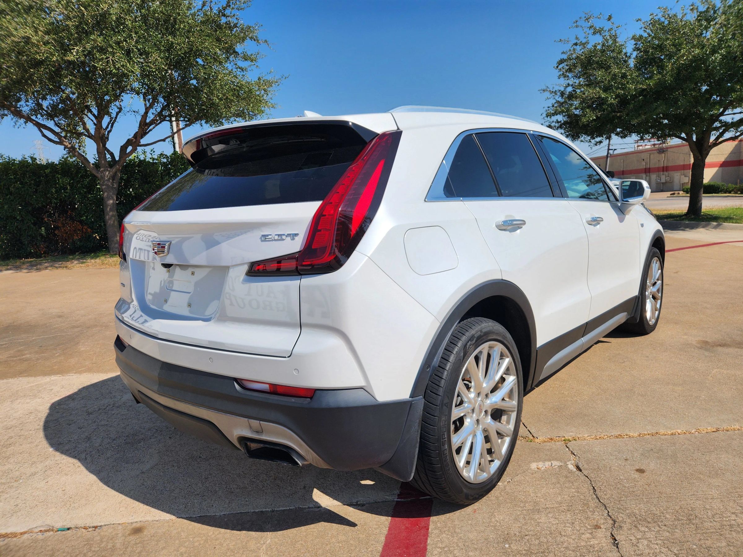 Used 2019 Cadillac XT4 Premium Luxury w/ Technology Package AWD/4WD image 5