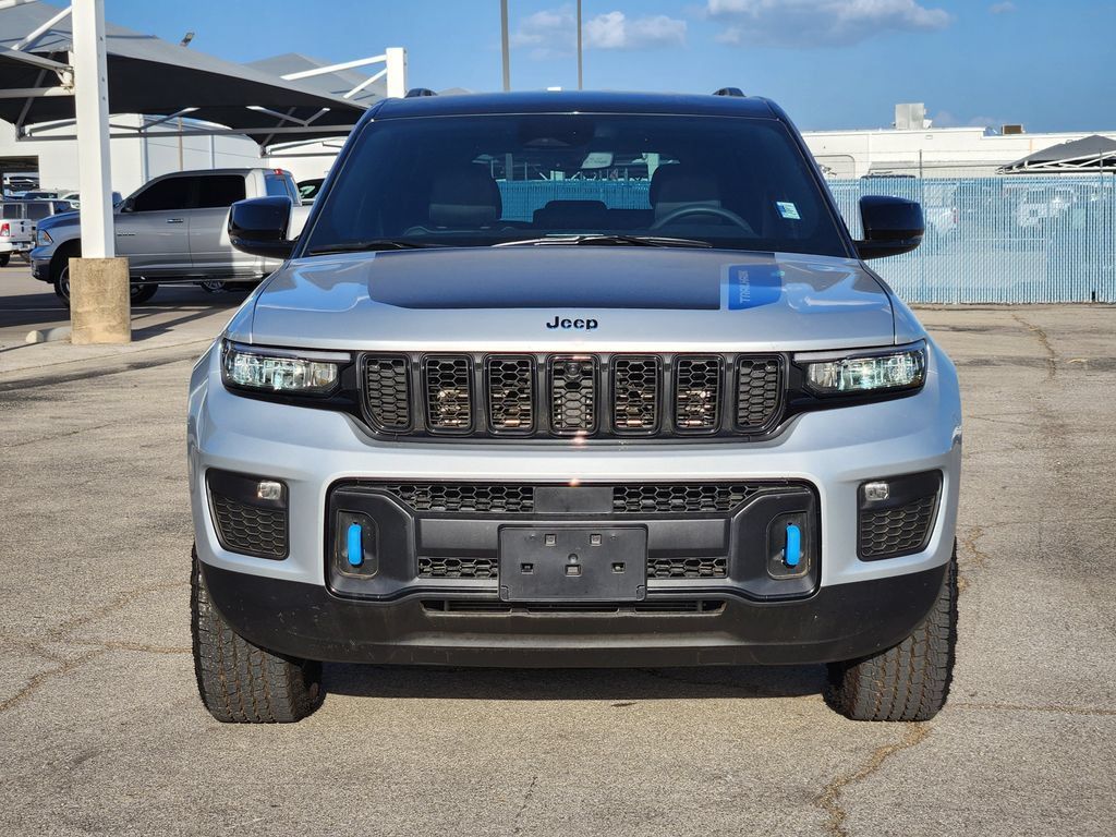 Used 2025 Jeep Grand Cherokee Trailhawk AWD/4WD image 2