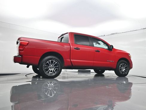 Used 2022 Nissan Titan SV RWD image 22