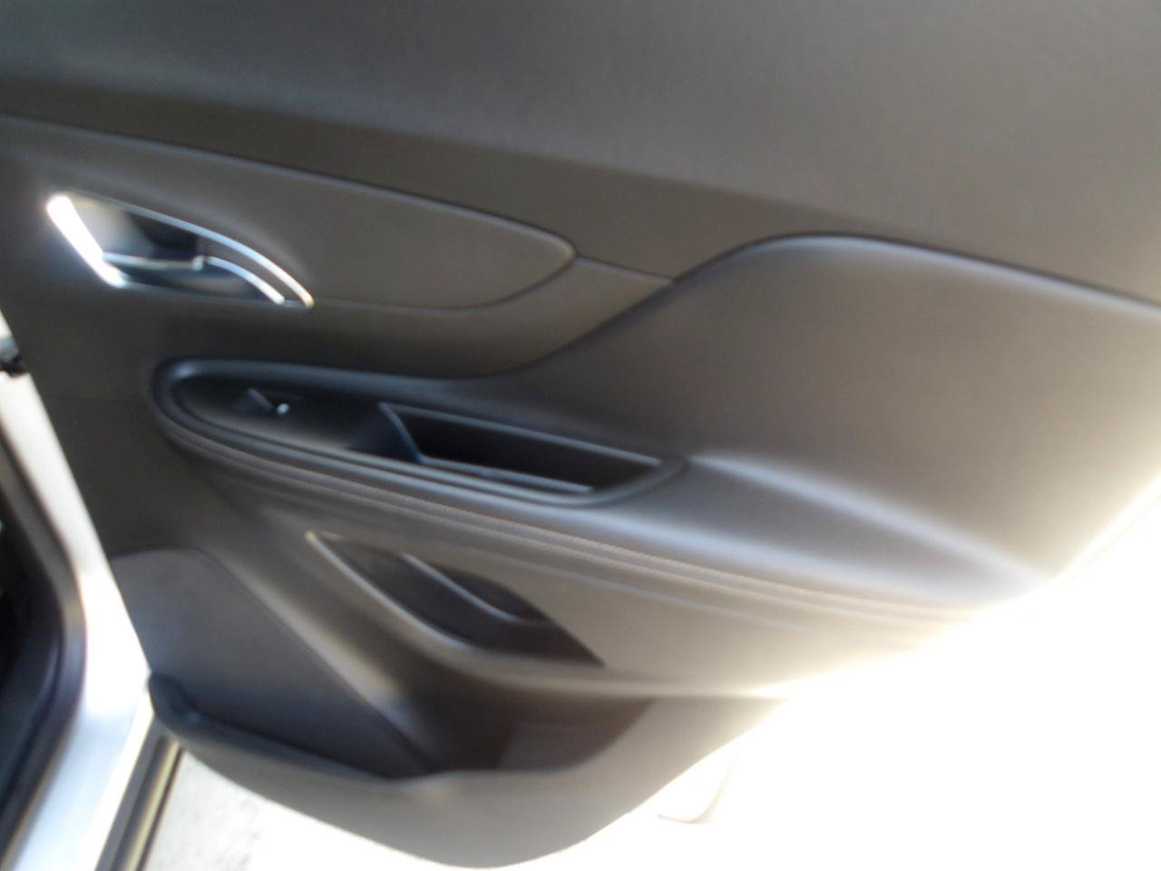 Used 2015 Buick Encore FWD image 7